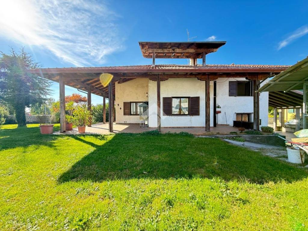 Villa a Osoppo in Via san daniele, 69 - Foto 4