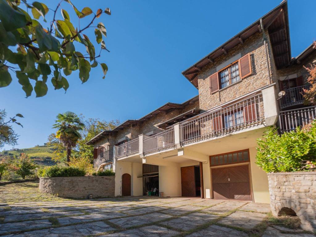 Villa a Santo stefano belbo in Via Fontanette - Foto 2