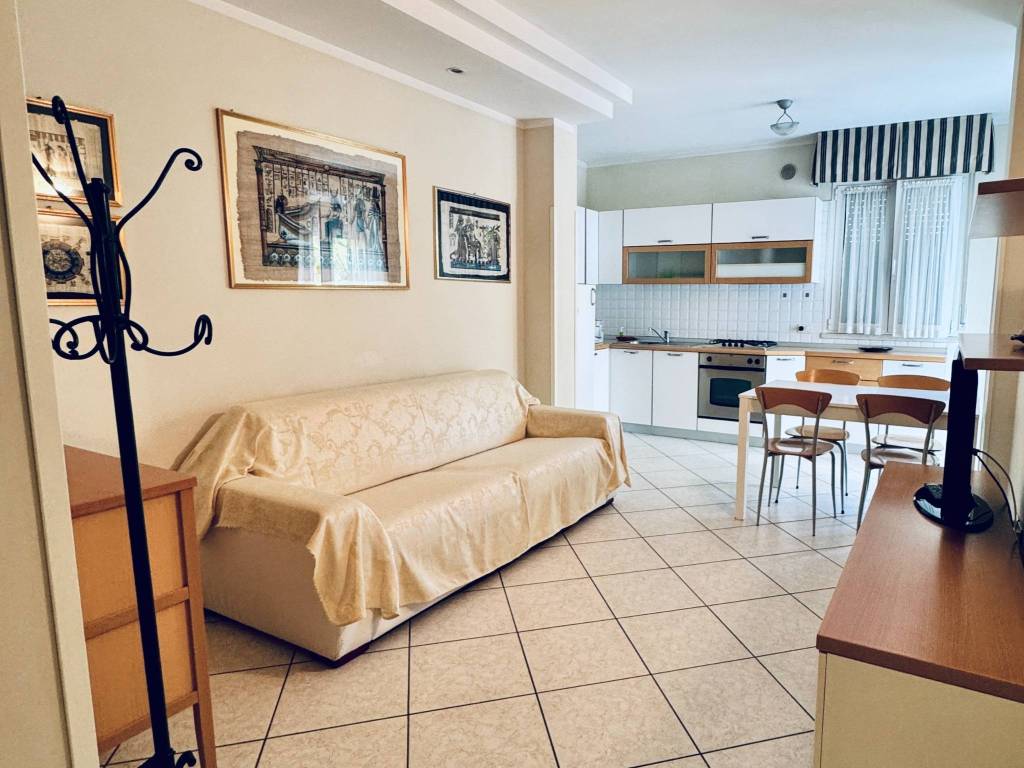Appartamento a Riccione in Viale Giordano Bruno, 20 - Foto 2