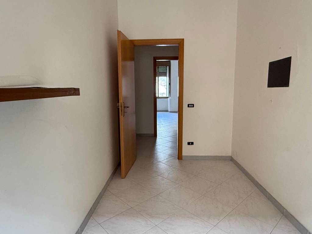 Appartamento a Caltanissetta in Via Pier Maria Rosso di San Secondo, 20 - Foto 4