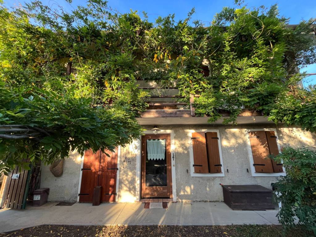 Villa a San floriano del collio in LOCALITà GIASBANA, 8 - Foto 2