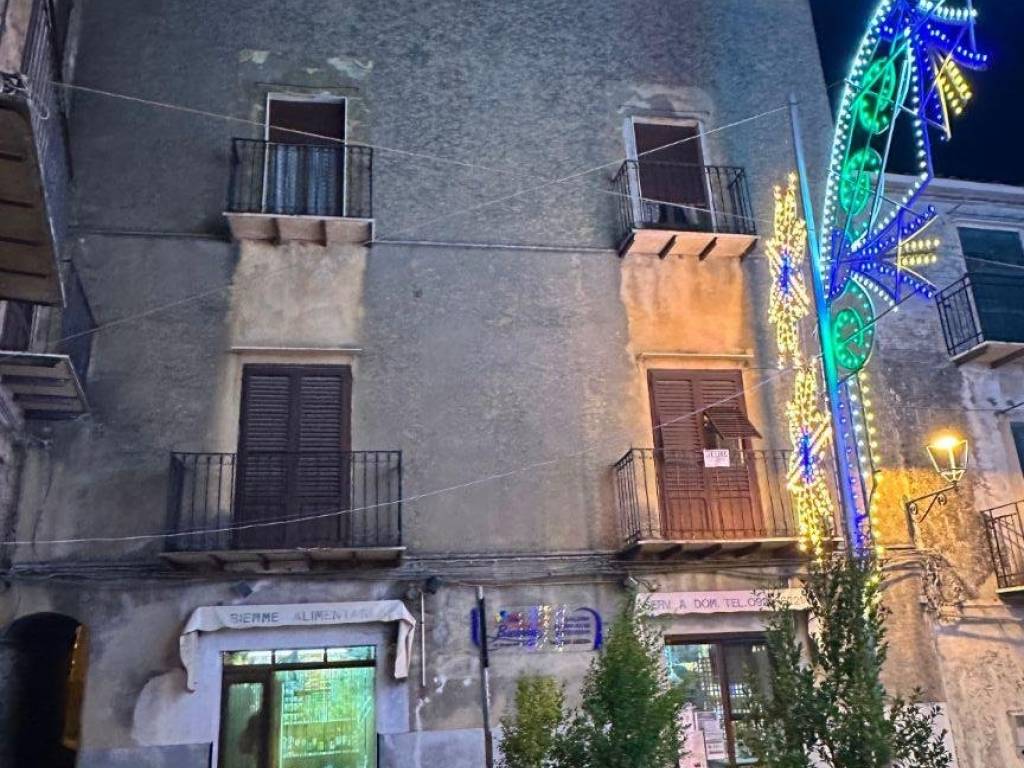 Casa indipendente a Isnello in Piazza Giuseppe Mazzini, 8 - Foto 3
