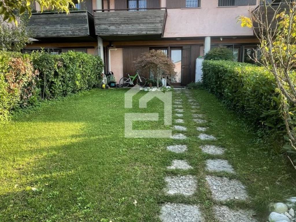 Villa a Desenzano del garda in Via Caduti dell'Egeo - Foto 2