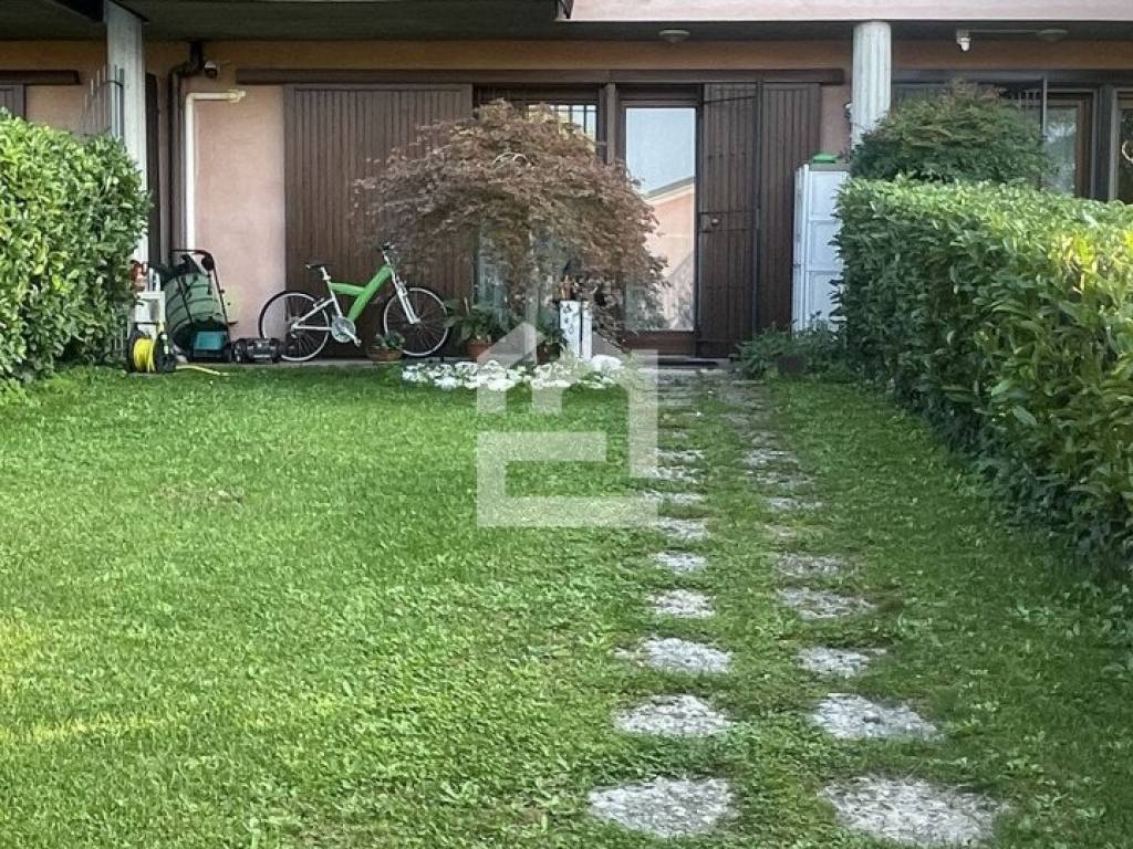 Villa a Desenzano del garda in Via Caduti dell'Egeo - Foto 3