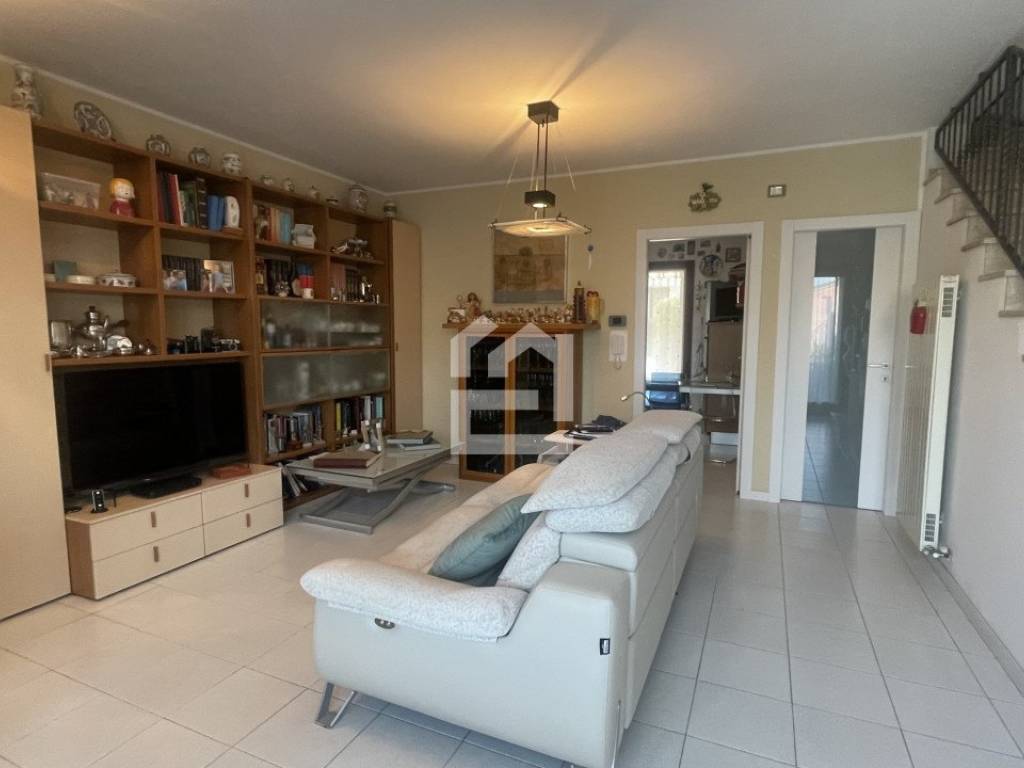 Villa a Desenzano del garda in Via Caduti dell'Egeo - Foto 4
