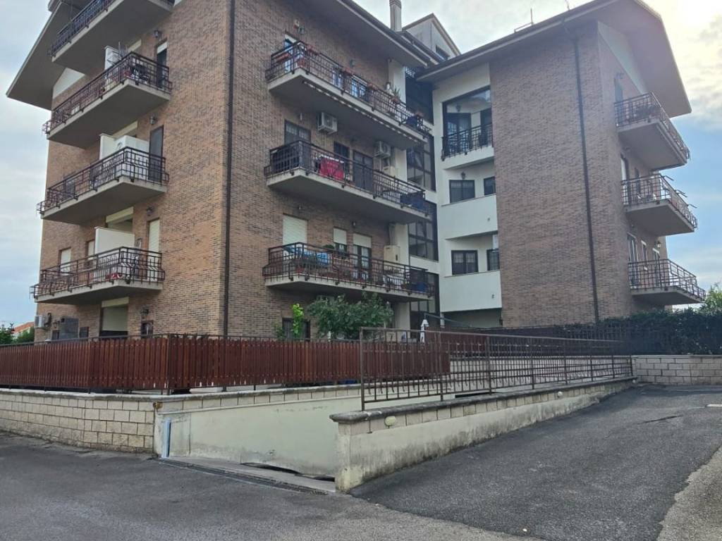 Appartamento a Aprilia in Via Arturo Toscanini - Foto 3