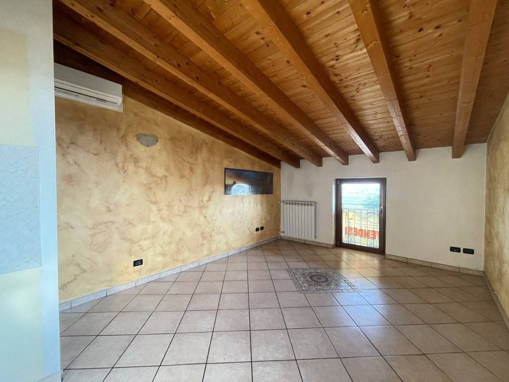 Appartamento a Rovato in Via Lombardia, 47 - Foto 2