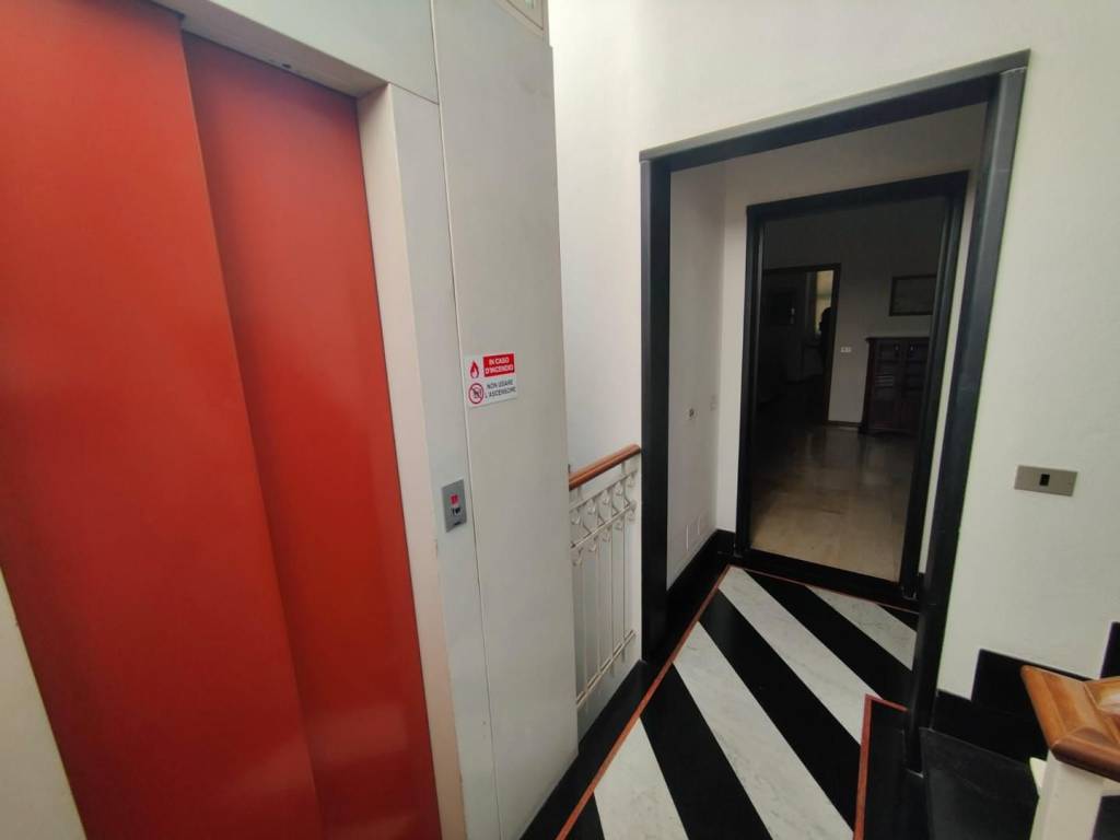 Appartamento a Chiavari in Via Vittorio Veneto, - Foto 2