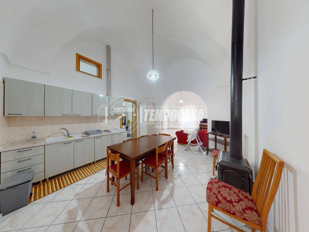 Casa indipendente a Andrano in Via Guglielmo Oberdan 12 - Foto 2