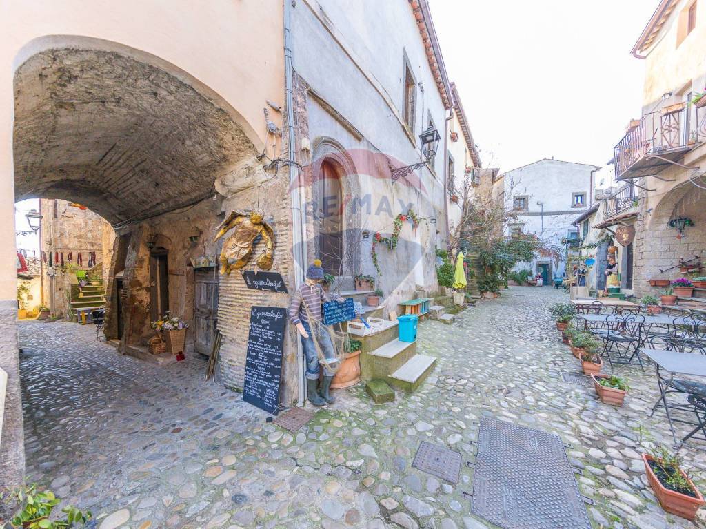 Casa indipendente a Calcata in via sinibaldi, 3 - Foto 2