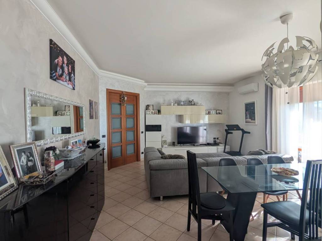 Appartamento a Castel di lama in Via Giacomo Leopardi - Foto 4