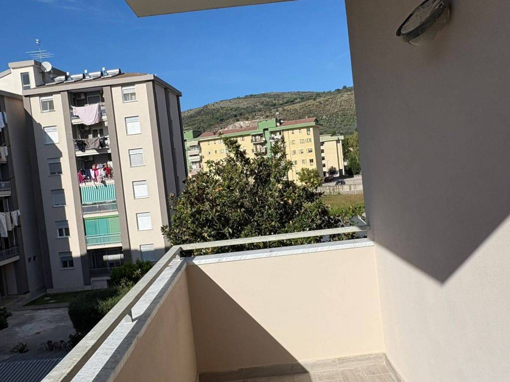 Appartamento a Maddaloni in Via Orazio De Carlucci - Foto 5