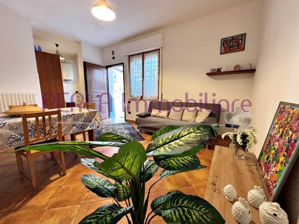 Appartamento a Follonica in Via Bicocchi 99/A - Foto 4