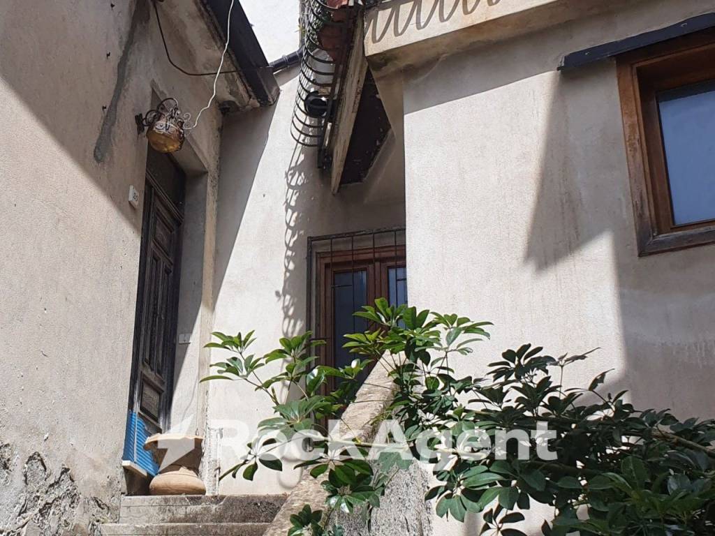 Casa indipendente a Amato in Piazza F. Caligiuri - Foto 4