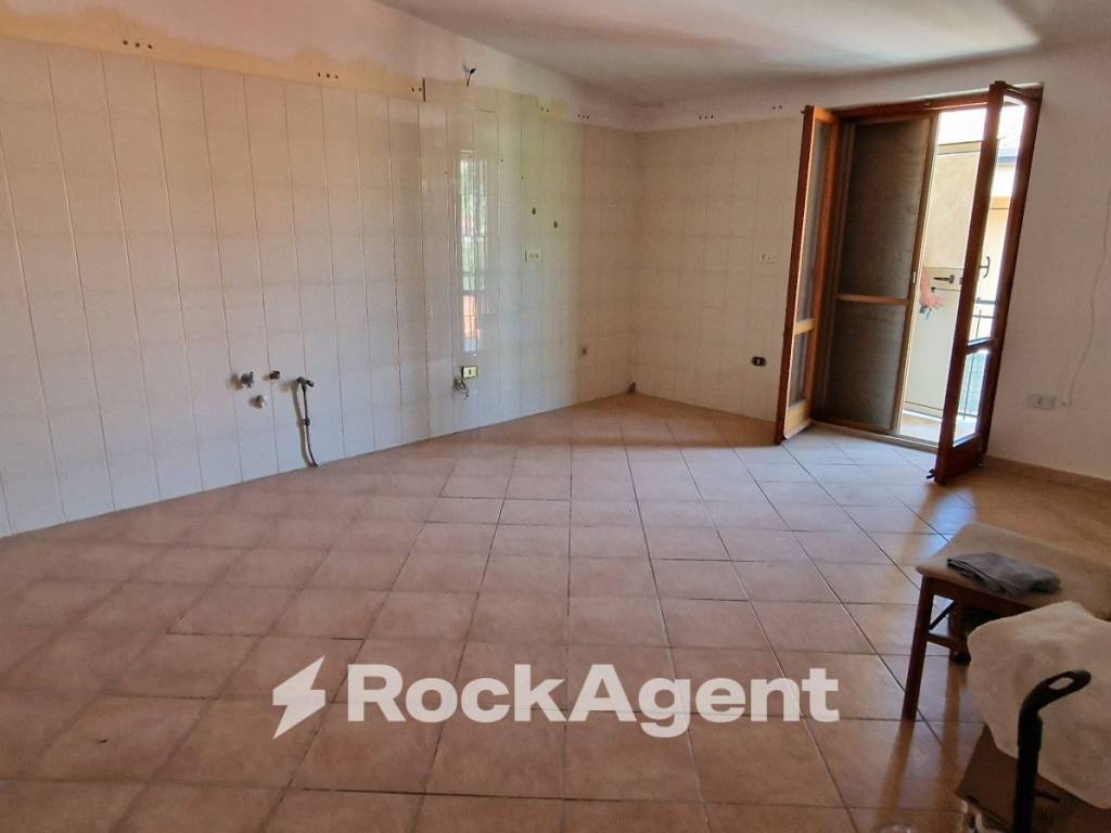 Appartamento a Soveria simeri in Via Enrico Berlinguer, 38 - Foto 4