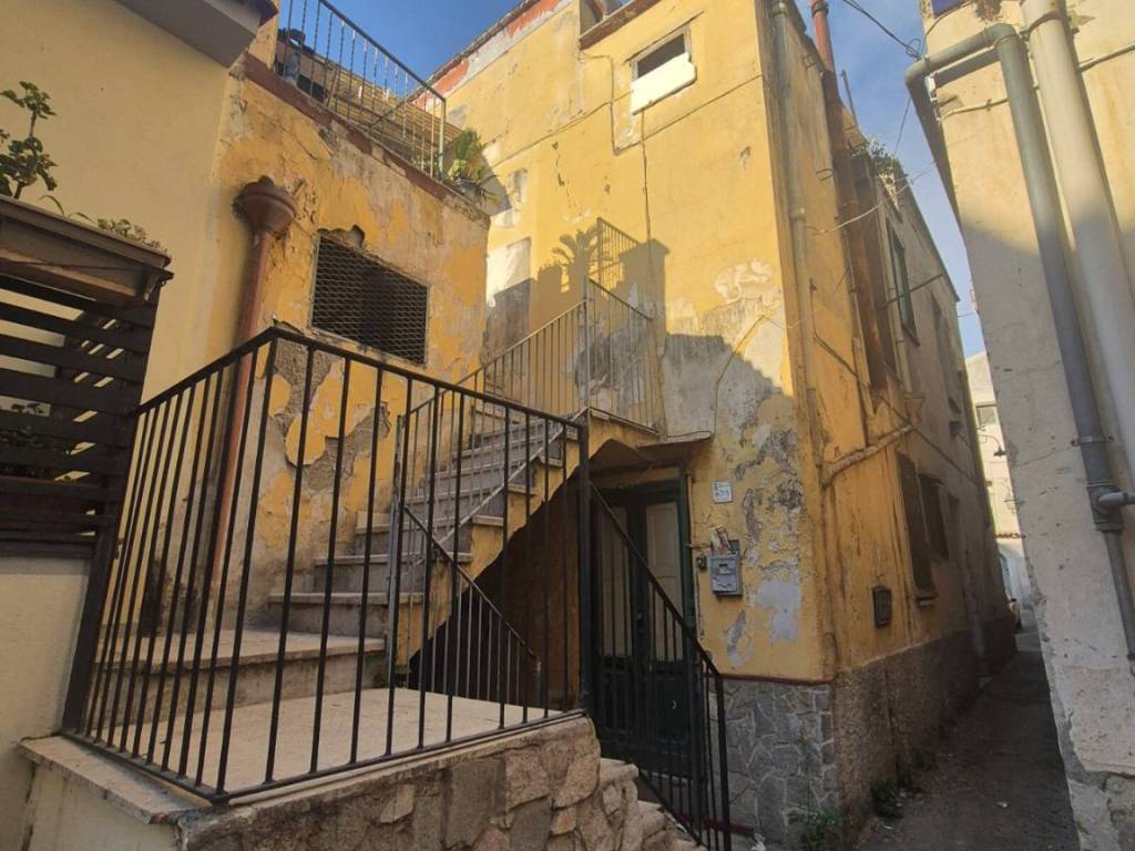 Palazzo / stabile a Sant'egidio del monte albino in Via Santissimi Martiri, 67 - Foto 2