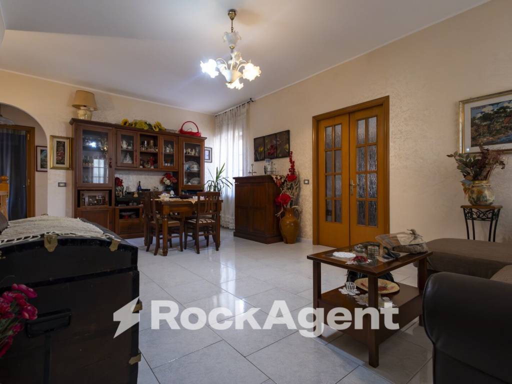 Appartamento a Borgia in Viale Guglielmo Sabatini, 2 - Foto 5