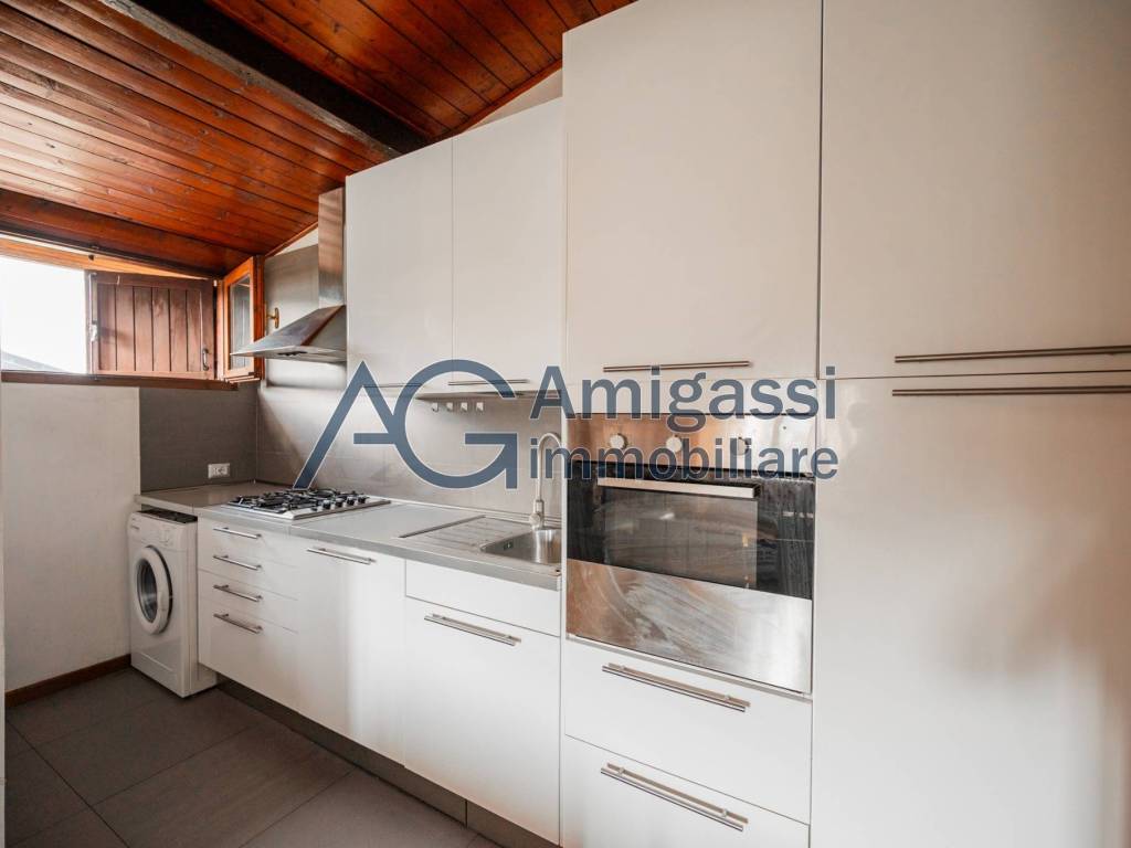 Attico / mansarda a Bergamo in Via Ottaviano Brembati - Foto 4