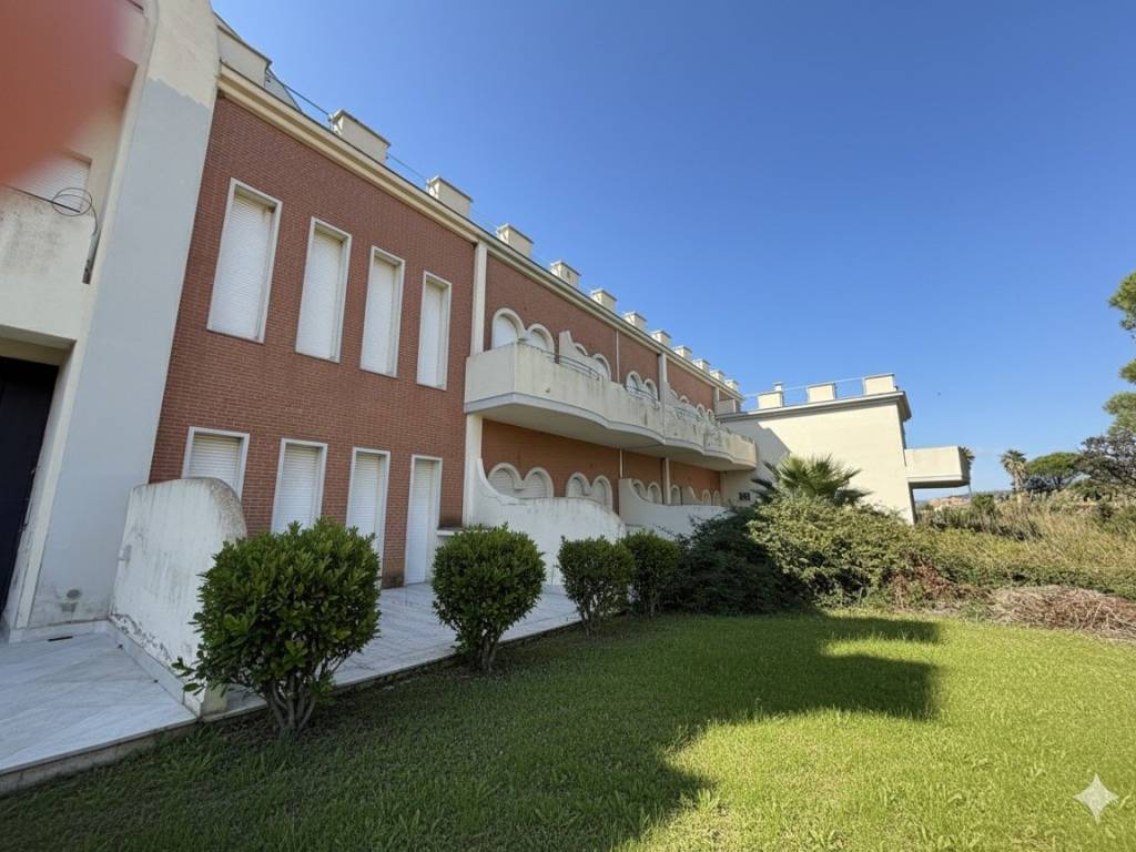 Palazzo / stabile a Santa marinella in Via Aurelia - Foto 3