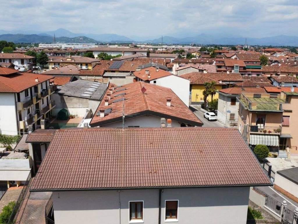 Appartamento a Castrezzato in via pascoli , 1 - Foto 2