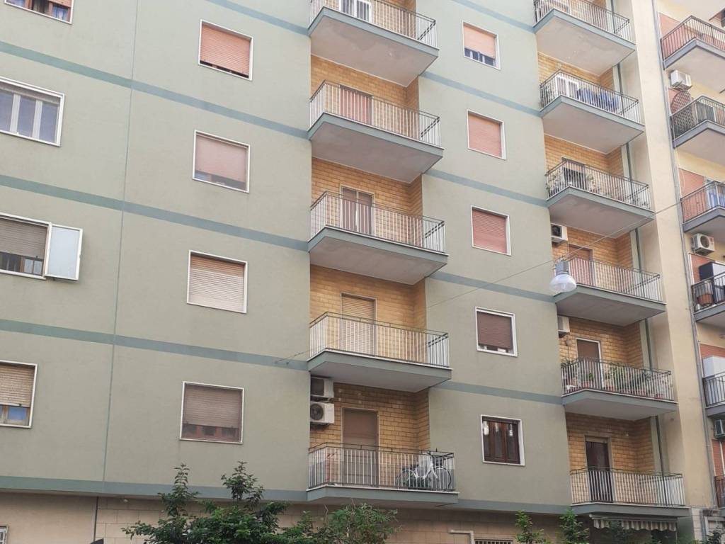 Appartamento a Taranto in Via Genova, 44 - Foto 2