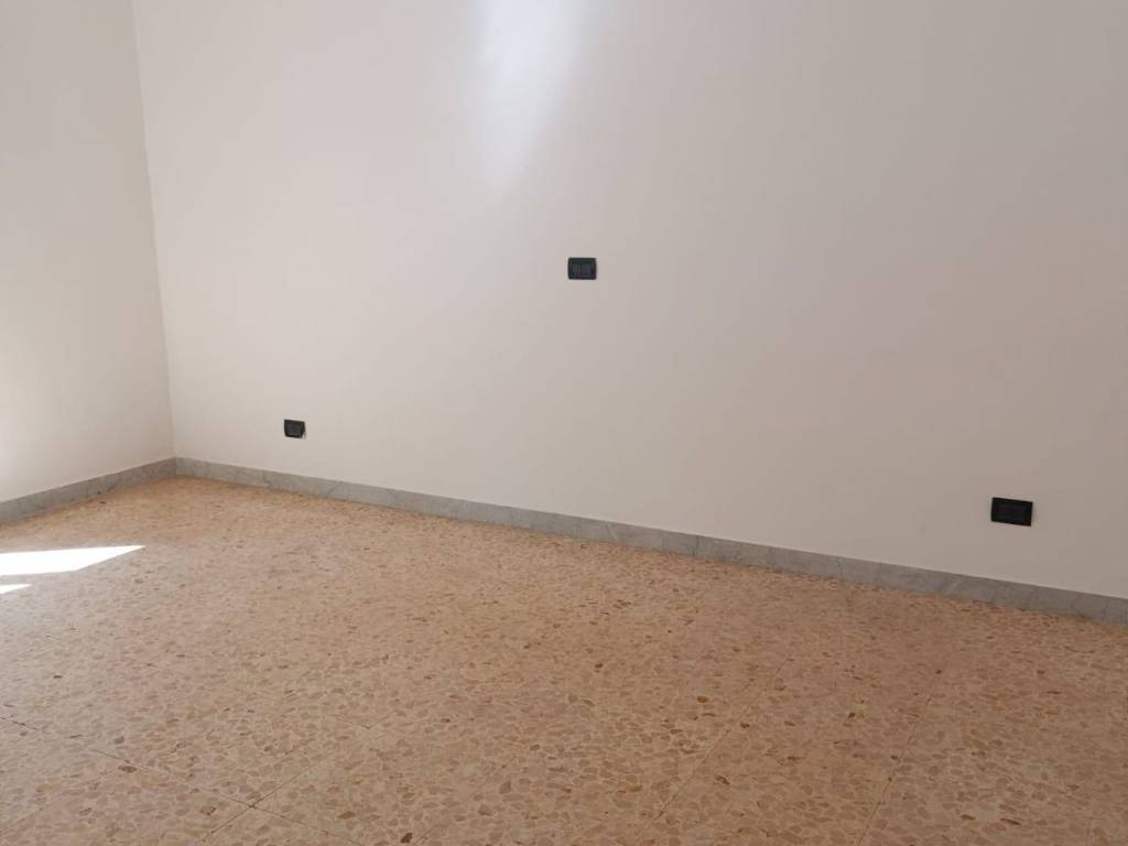 Appartamento a Taranto in Via Genova, 44 - Foto 5
