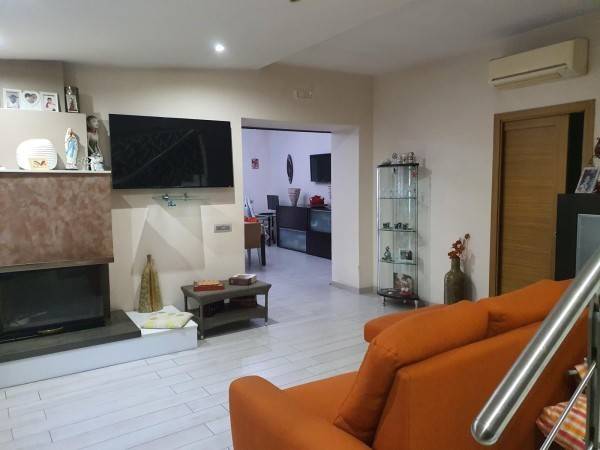 Villa a Aversa in Via 25 Aprile, 24 - Foto 3