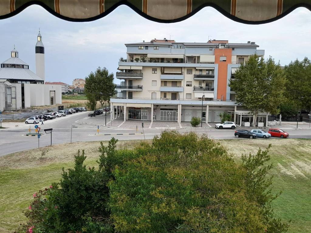Appartamento a Montesilvano in Via Grazia Deledda - Foto 3