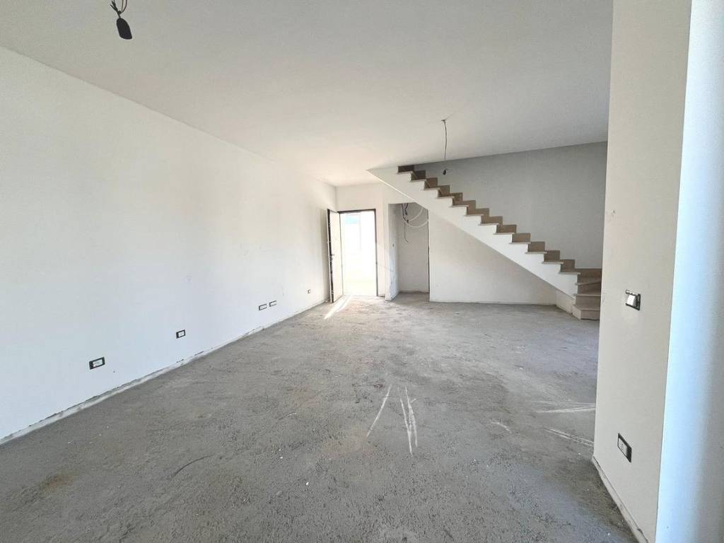 Villetta a schiera a Ciampino in Via Mario Calò - Foto 4