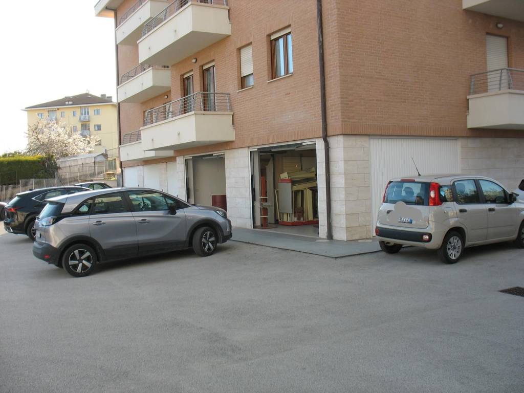 Box / garage a L'aquila in Via Francesco Paolo Tosti, 17 - Foto 4