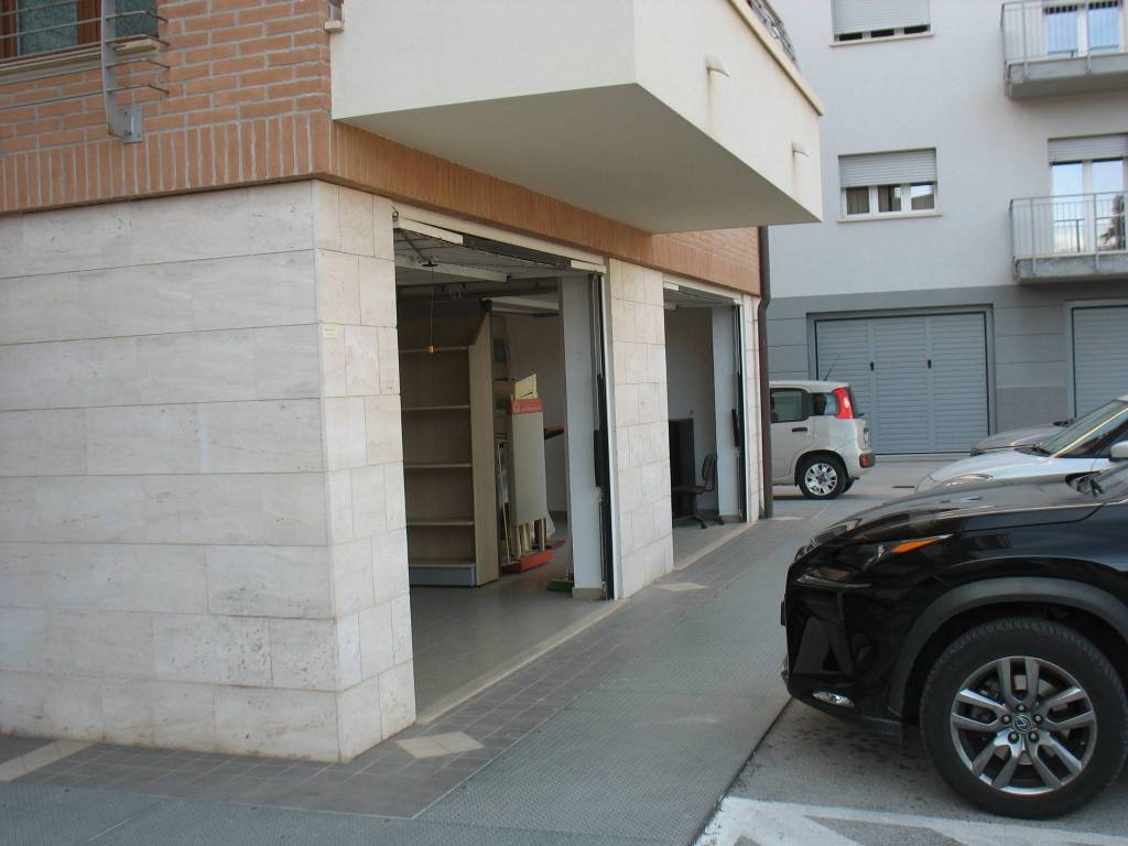 Box / garage a L'aquila in Via Francesco Paolo Tosti, 17 - Foto 5