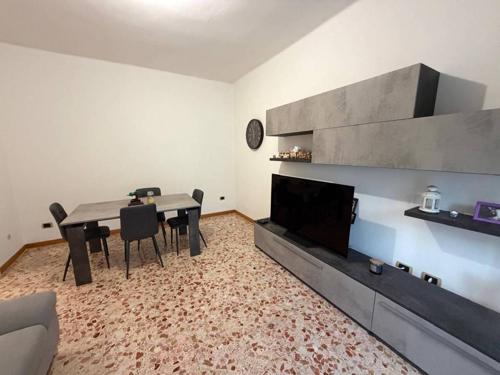 Appartamento a Cremona in Via Geremia Bonomelli - Foto 3