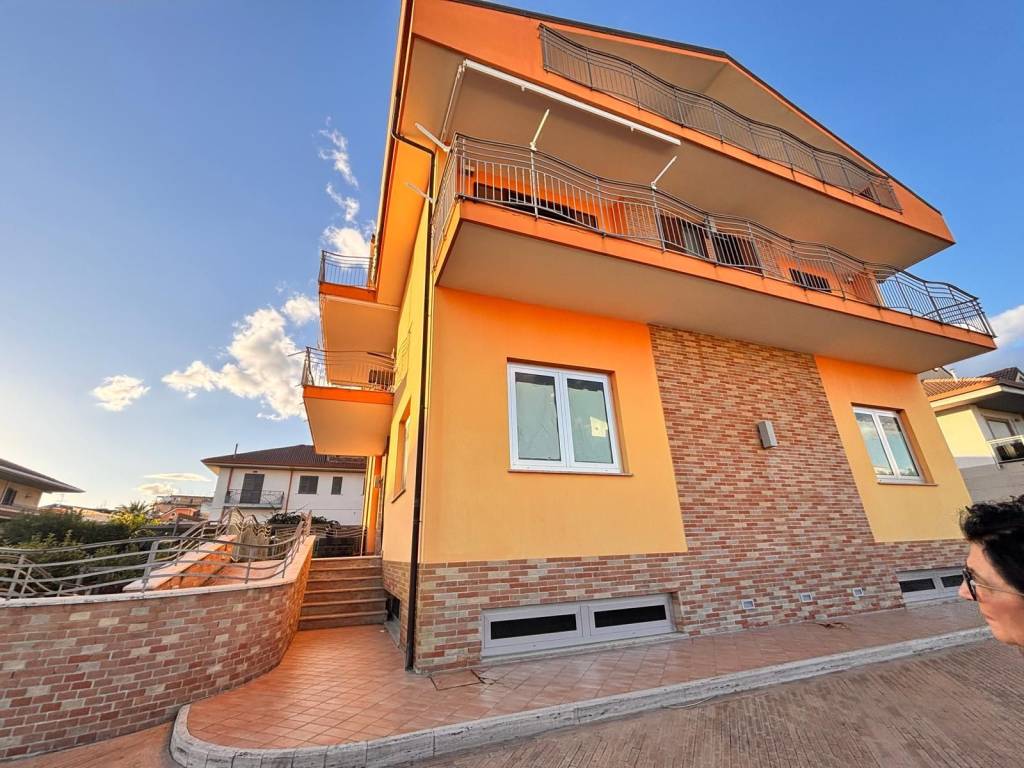 Villa a Pontecagnano faiano in Via Chiaia - Foto 2