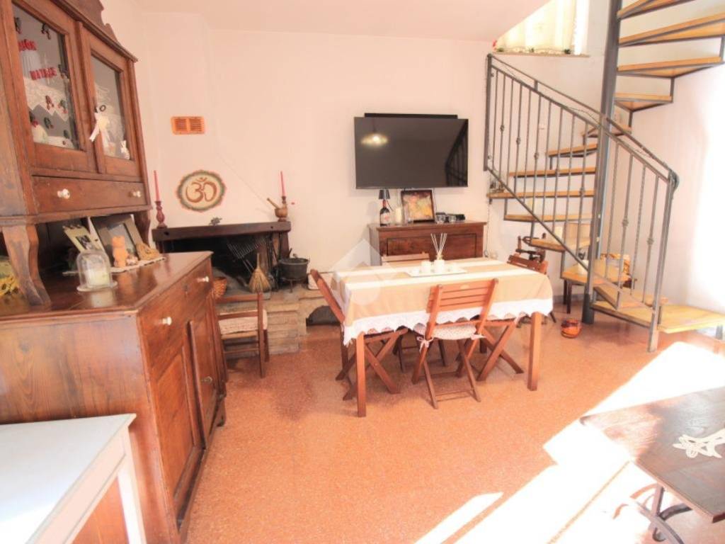 Casa indipendente a Poggio mirteto in VIA VALLE DEL LAGO II TRATTO, 7 - Foto 2