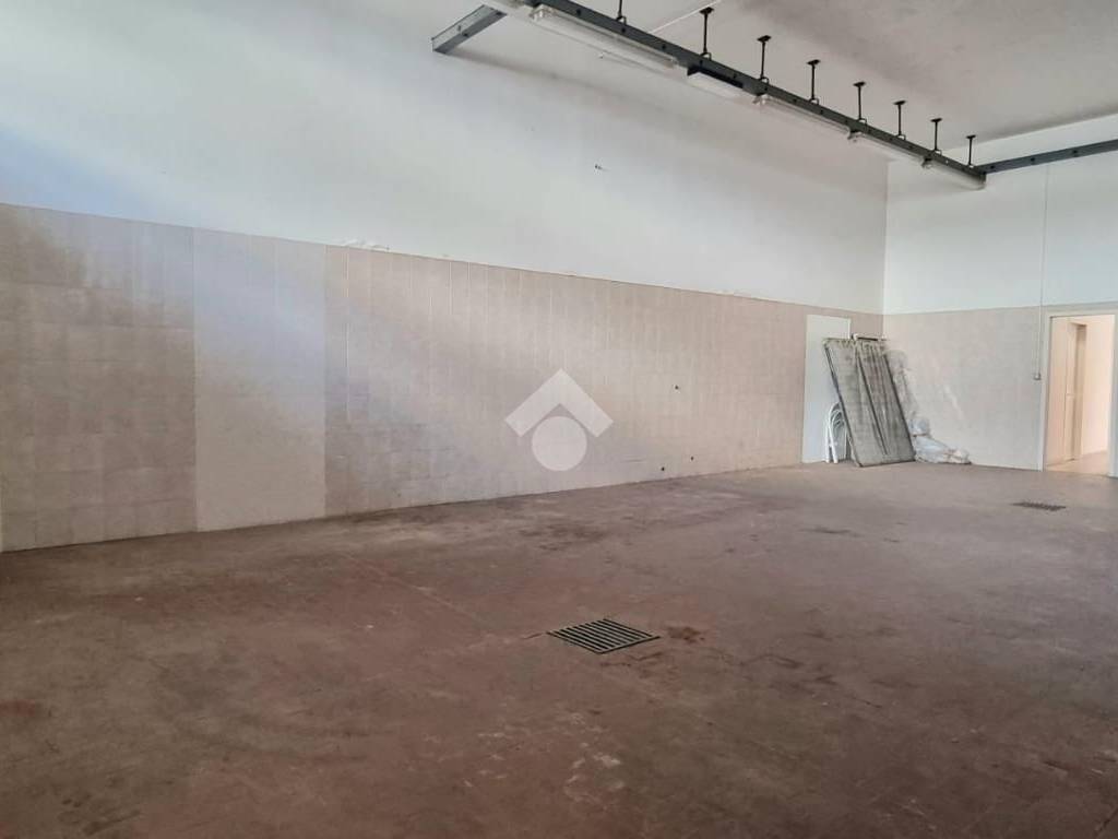 Box / garage a Catanzaro in Via Lorenzo Anania, 28 - Foto 4