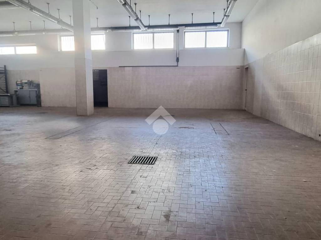 Box / garage a Catanzaro in Via Lorenzo Anania, 28 - Foto 5