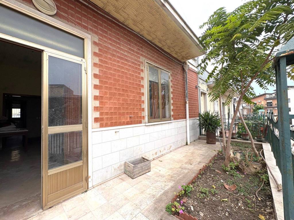 Casa indipendente a Apricena in Via Piave, 2 - Foto 2