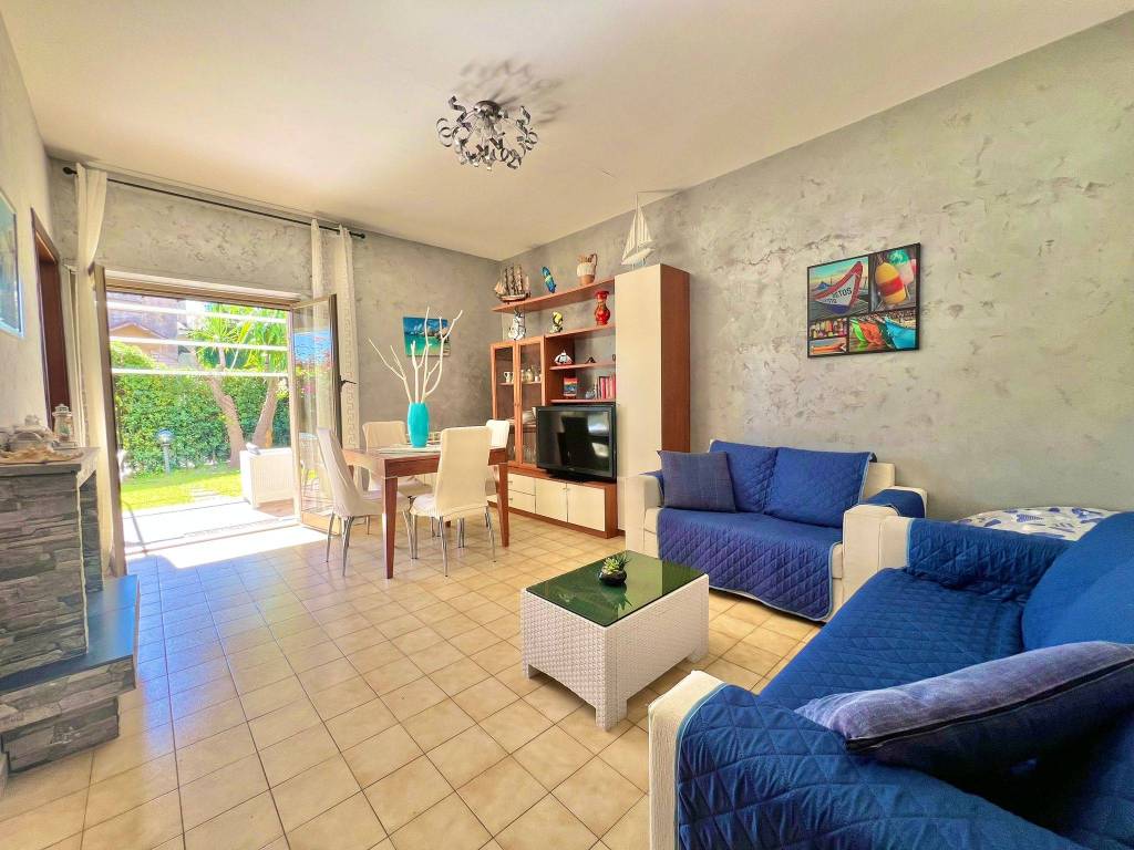 Appartamento a Santa marinella in Via Andrea Mantegna - Foto 3