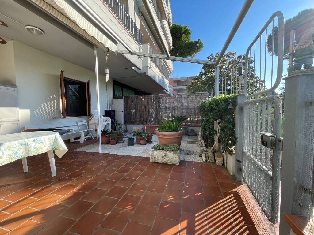 Appartamento a Martinsicuro in Via Ischia - Foto 5