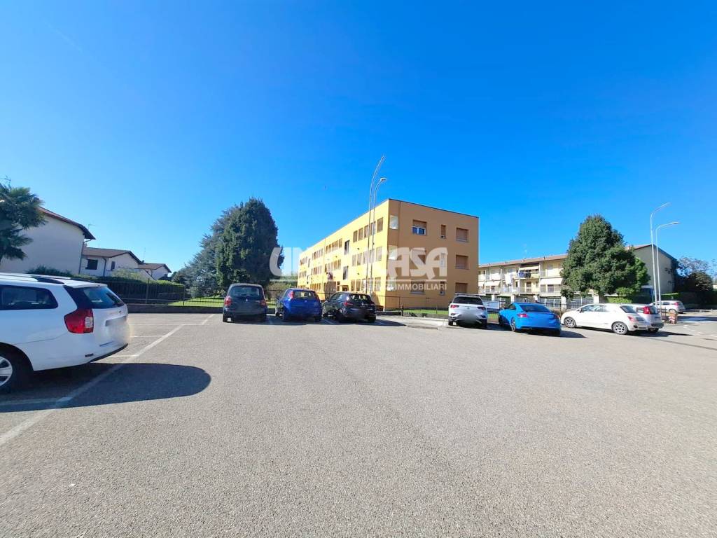 Appartamento a Binago in Via Giuseppe Verdi - Foto 5