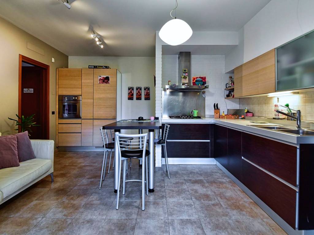 Appartamento a Carugo in Via Roggia Borromeo, 9 - Foto 4