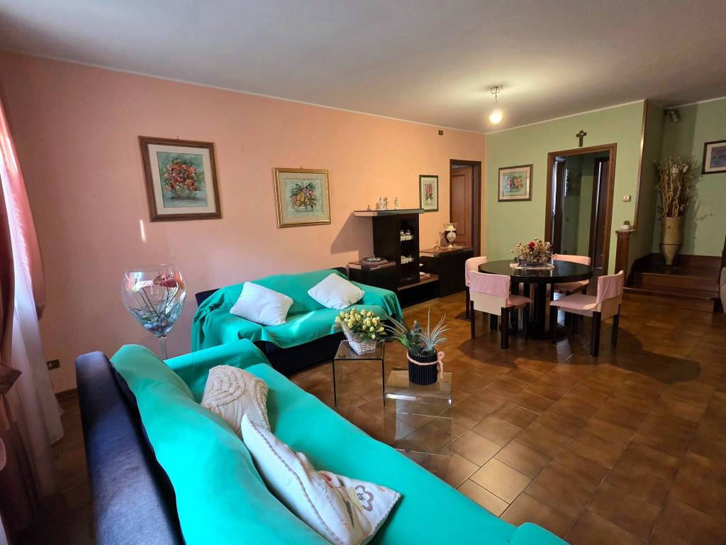 Appartamento a Gualtieri in Piazza Bentivoglio - Foto 2