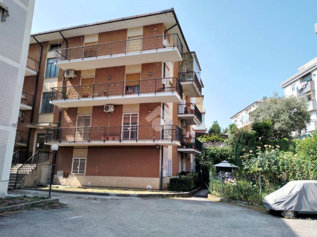 Appartamento a Castrolibero in Via Ernesto Codignola, 3 - Foto 2