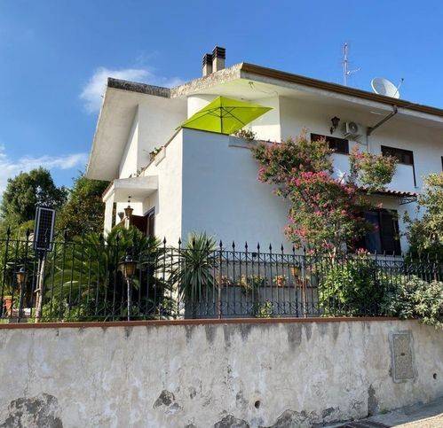 Villa a Sessa aurunca in Via Monte Ofelio 48 - Foto 2