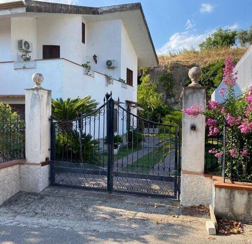 Villa a Sessa aurunca in Via Monte Ofelio 48 - Foto 5