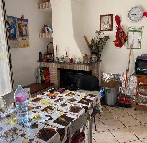 Villa a Sessa aurunca in Via Sessa Fasani 32 - Foto 4