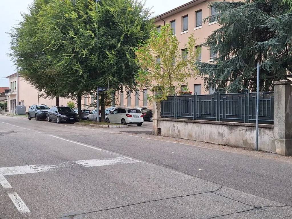 Immobile a San giovanni lupatoto in Piazza Alcide De Gasperi - Foto 3