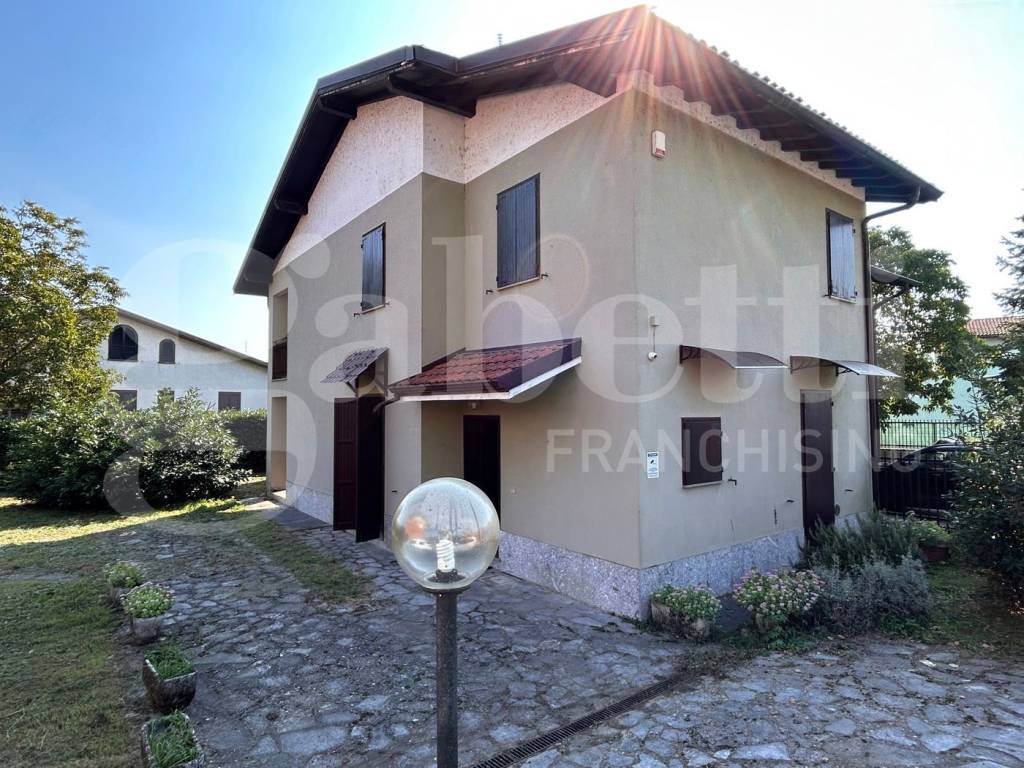 Villa a Zinasco in generale armando diaz, 99 - Foto 2