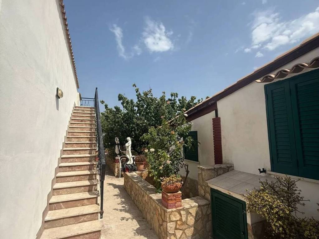 Villa a Valderice in Via Bacco No Number - Foto 5