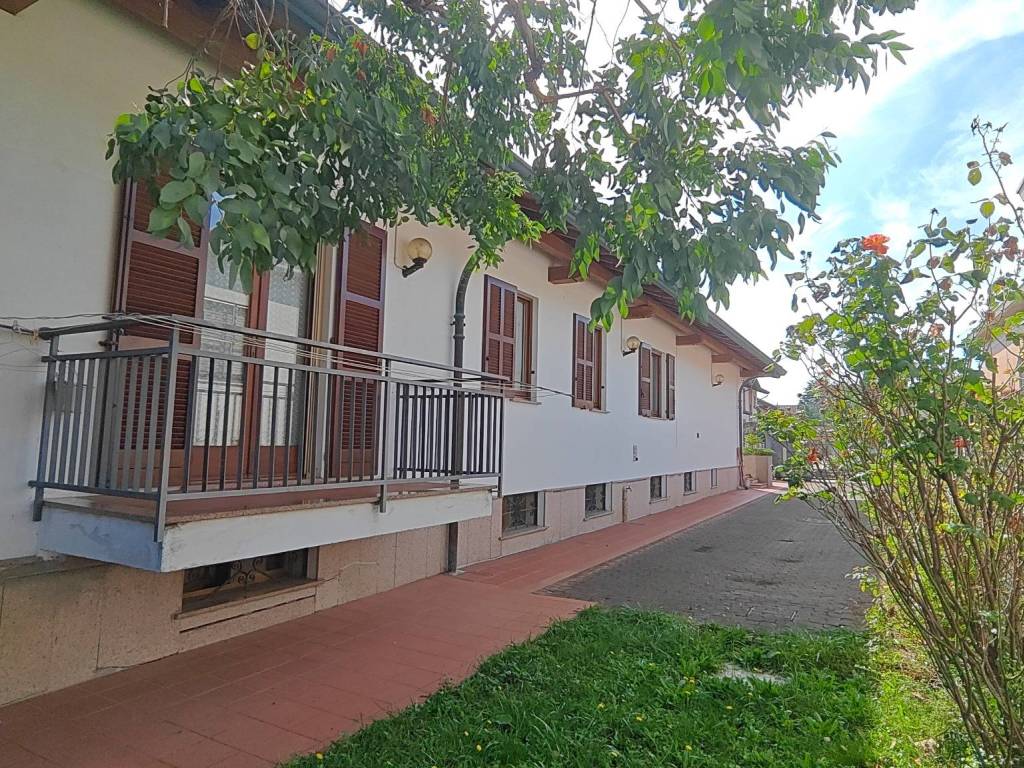 Villa a Cassolnovo in Via Lavatelli, 46 - Foto 3